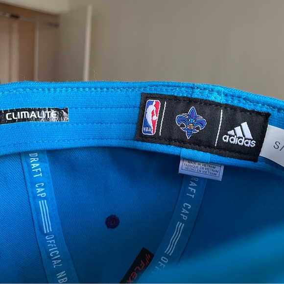 New Orleans Hornets 2010 NBA Draft Fleur De Lis Cap Hat Retro Adidas Flex Fit - Picture 6 of 8